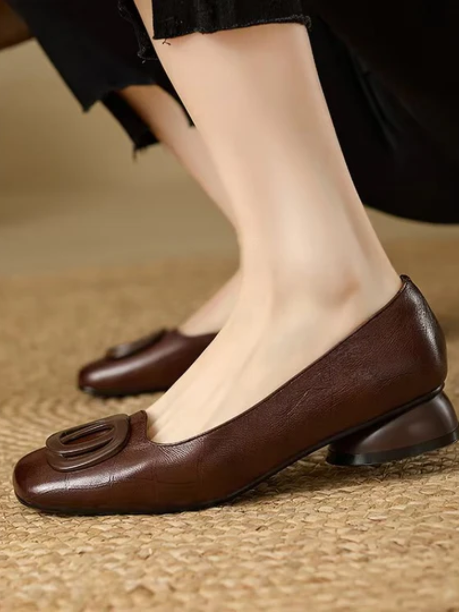 Amelia™ | Elegant Square-Toe Leather Flats